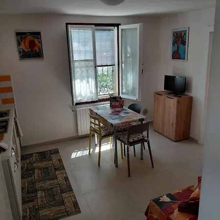 Apartman Lilli *